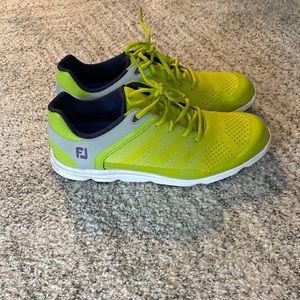 Footjoy women’s golf shoes